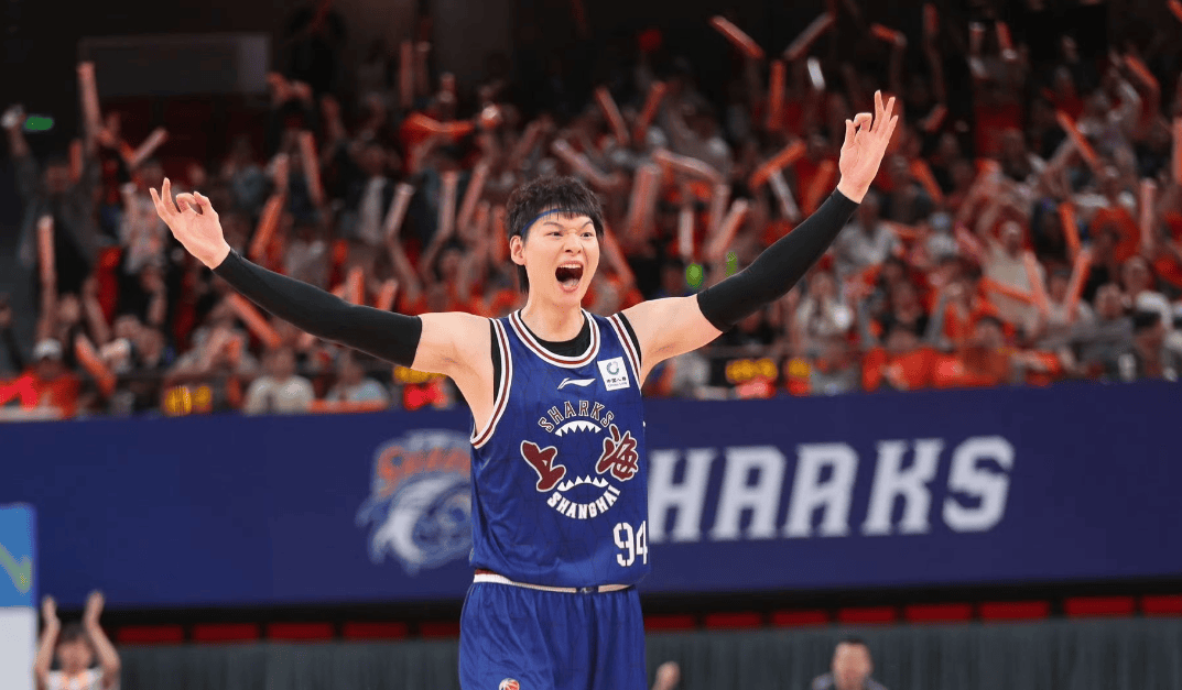 包含清晨体能课后，那不勒斯遗憾出局备战全明星赛，引发热议，赛季目标并未改变的词条